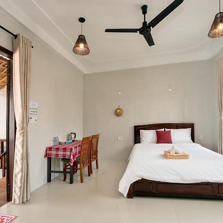 Pink Beach Homestay Хойан Экстерьер фото