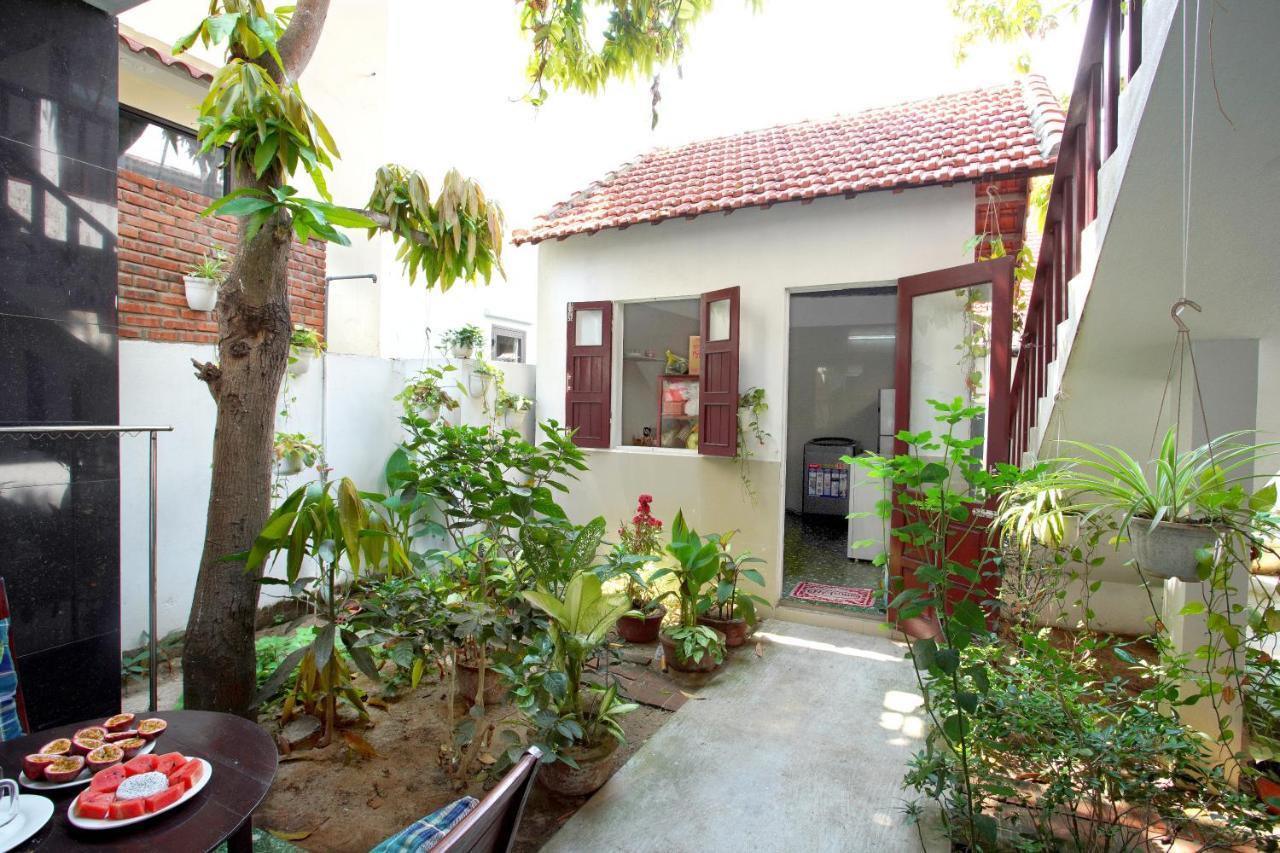 Pink Beach Homestay Хойан Экстерьер фото